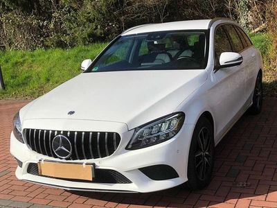 Gebraucht Mercedes C180 Avantgarde 156 PS (114 kW) 2020 Weiß Kombi