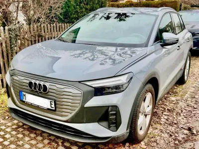 Gebraucht Audi Q4 e-tron Design 125 kW (170 PS) 2022 Grau SUV