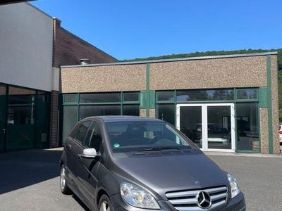 Mercedes B180