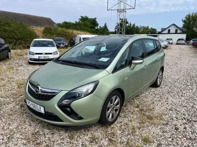 Gebraucht Opel Zafira Tourer Edition 140 PS (102 kW) 2012 Grün Van / Kleinbus