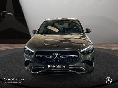 Begagnad Mercedes GLA180 Advanced 136 HK (100 kW) 2025 Grå SUV