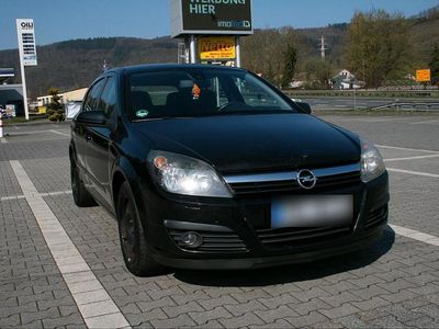 Gebraucht Opel Astra 100 PS (73 kW) 2006 Schwarz Limousine