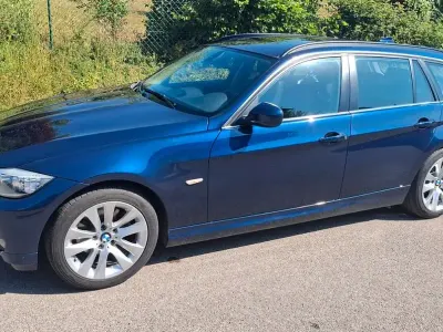 Gebraucht BMW 320 Comfort Edition 170 PS (125 kW) 2012 Blau Kombi