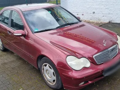 Gebraucht Mercedes C220 116 PS (85 kW) 2002 Limousine