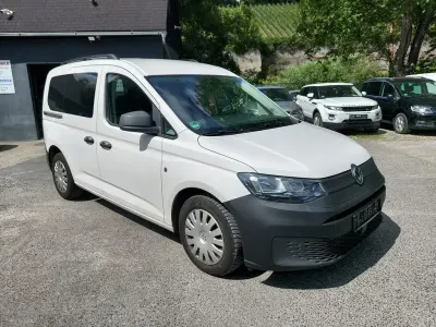 Gebraucht VW Caddy 102 PS (75 kW) 2021 Weiß Van / Kleinbus