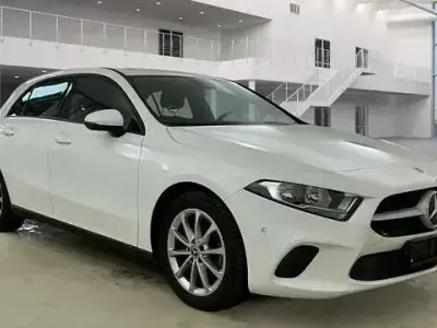 Gebraucht Mercedes A200 163 PS (119 kW) 2021 Weiß Limousine