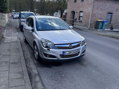 Gebraucht Opel Astra Sport 140 PS (102 kW) 2007 Silber Limousine