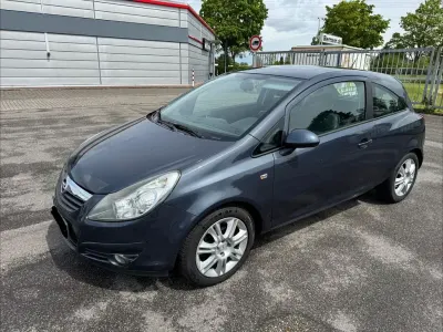 Usado Opel Corsa Innovation 60 HP (44 kW) 2009 Azul Citadino