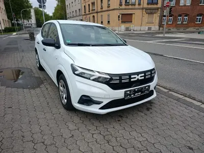 Occasion Dacia Sandero Essentiel 67 ch (49 kW) 2024 Blanc Berline