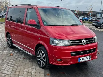 Gebraucht VW Multivan Highline 179 PS (131 kW) 2015 Rot Van / Kleinbus