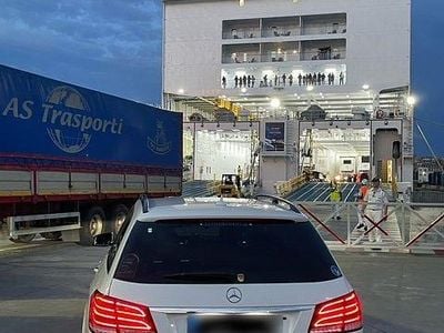 Używany Mercedes E350 258 KM (189 kW) 2015 Biały Kombi