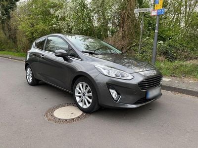 Usata Ford Fiesta Titanium 101 CV (74 kW) 2018 Grigio Utilitaria