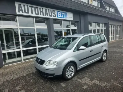 Gebraucht VW Touran Trendline 116 PS (85 kW) 2004 Silber Van / Kleinbus