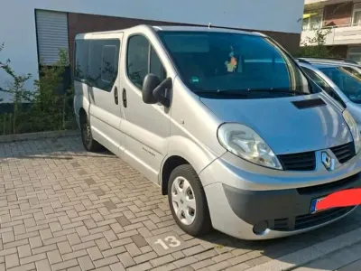 Occasion Renault Traffic 116 ch (85 kW) 2007 Argent Monospace