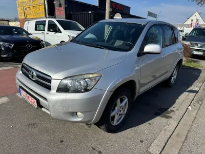 Begagnad Toyota RAV4 Executive 177 HK (130 kW) 2006 Silver SUV