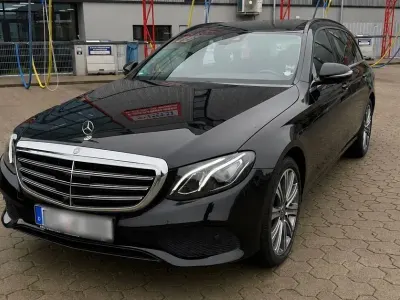 Gebraucht Mercedes E220 194 PS (142 kW) 2017 Schwarz Kombi