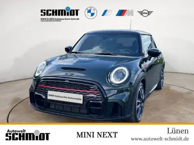 Używany Mini John Cooper Works 231 KM (169 kW) 2022 Zielony Hatchback