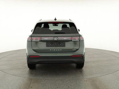 Neu VW Tiguan Life 2025 Cipressino grün metallic SUV