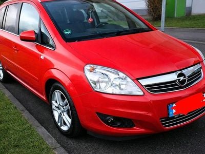 Gebraucht Opel Zafira Edition 140 PS (102 kW) 2009 Rot Van / Kleinbus