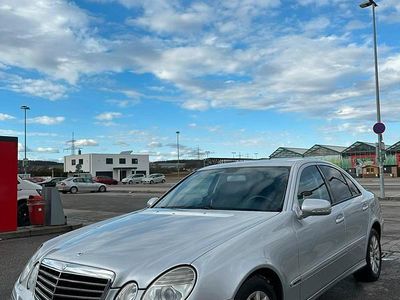 Gebraucht Mercedes E280 190 PS (139 kW) 2006 Silber Limousine