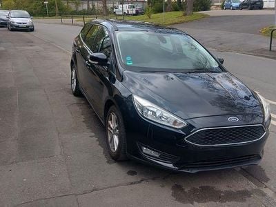 Usata Ford Focus 125 CV (91 kW) 2015 Nero Berlina