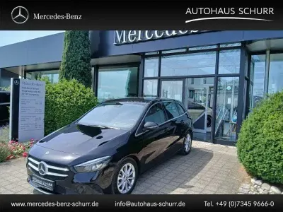 Gebraucht Mercedes B220 190 PS (139 kW) 2019 Unilack nachtschwarz Kleinwagen