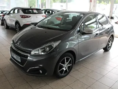 Gebraucht Peugeot 208 Allure 110 PS (80 kW) 2019 Grau Kleinwagen
