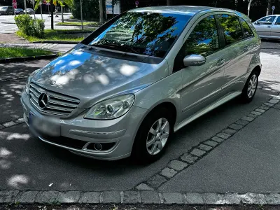 Gebraucht Mercedes B170 115 PS (84 kW) 2007 Silber Van / Kleinbus