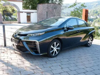 Gebraucht Toyota Mirai 154 PS (113 kW) 2018 Schwarz Limousine