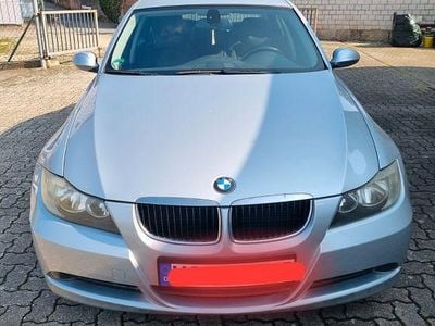 Gebraucht BMW 320 170 PS (125 kW) 2007 Silber Limousine