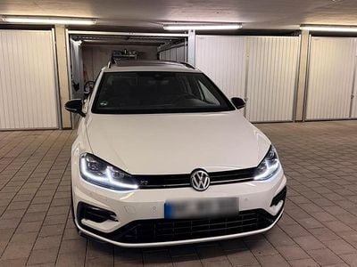 Second-hand VW Golf VII R 300 CP (220 kW) 2019 Alb Break