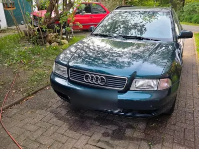 Second-hand Audi A4 110 CP (80 kW) 1994 Verde Berlinǎ