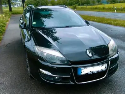 Gebraucht Renault Laguna III GT 173 PS (127 kW) 2011 Schwarz Kombi
