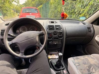 Mitsubishi Carisma