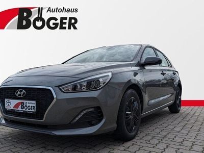 gebraucht Hyundai i30 1.4 Pure *Winterr. *Navi *Sitzh. *Tempom.