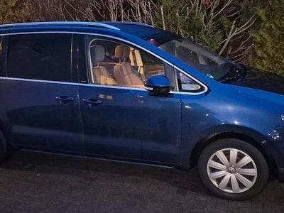 Blau Gebraucht 2017 VW Sharan Highline Van / Kleinbus | 18.500 € (Guter Preis)