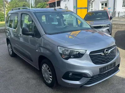 Gebraucht Opel Combo Edition 110 PS (80 kW) 2022 Kontrast grau/quarz silber Van / Kleinbus