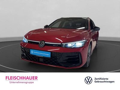 Usata VW Passat R-line 265 CV (194 kW) 2025 Rosso Station wagon
