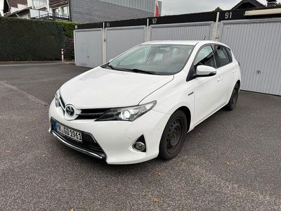 Toyota Auris Hybrid