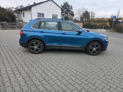 Blau Gebraucht 2017 VW Tiguan SUV | 15.600 € (Fairer Preis)