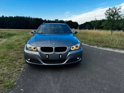 Gebraucht BMW 320 177 PS (130 kW) 2009 Silber Kombi