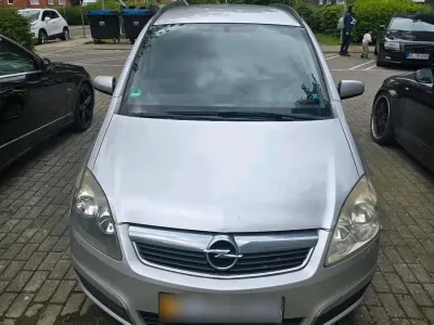 Gebraucht Opel Zafira 140 PS (102 kW) 2006 Silber Van / Kleinbus