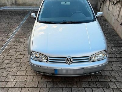 Gebraucht VW Golf IV 104 PS (76 kW) 2001 Silber Kleinwagen