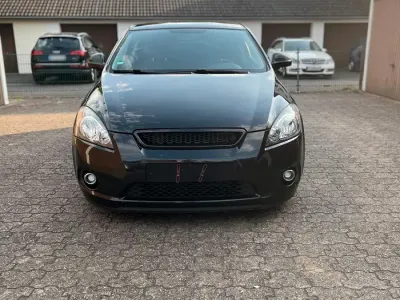 Gebraucht Kia ProCeed 126 PS (92 kW) 2009 Schwarz Kleinwagen