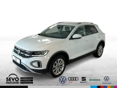 Second-hand VW T-Roc Style 150 CP (110 kW) 2024 Alb SUV
