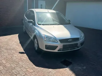 Gebraucht Ford Focus 80 PS (58 kW) 2005 Silber
