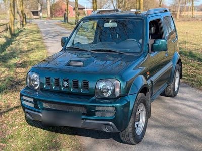 Second-hand Suzuki Jimny 85 CP (62 kW) 2009 Verde SUV