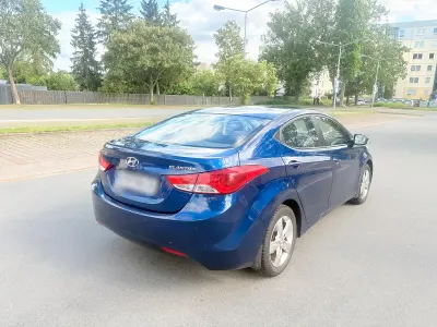 Gebraucht Hyundai Elantra 136 PS (100 kW) 2012 Blau Limousine