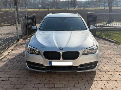 Gebraucht BMW 530 258 PS (189 kW) 2016 Silber Kombi