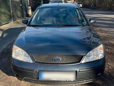 Gebraucht Ford Mondeo 125 PS (91 kW) 2002 Grau Limousine